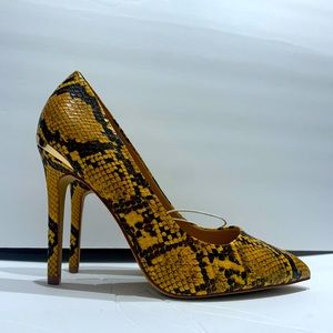 Aldo NWT Mustard Yellow Faux Snake Skin Pumps